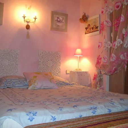 Les Bruyeres D'hote De Charme Calme Assure Loupia