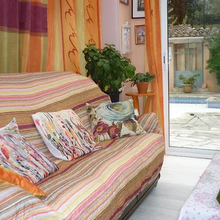Les Bruyeres D'hote De Charme Calme Assure Bed & Breakfast 3*