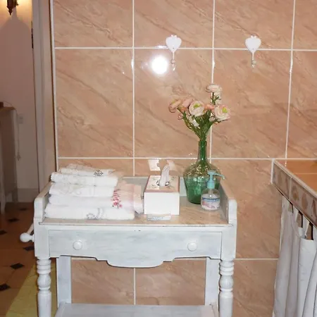 Les Bruyeres D'hote De Charme Calme Assure Bed & Breakfast