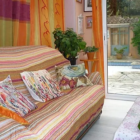 Les Bruyeres D'hote De Charme Calme Assure Bed & Breakfast 3*