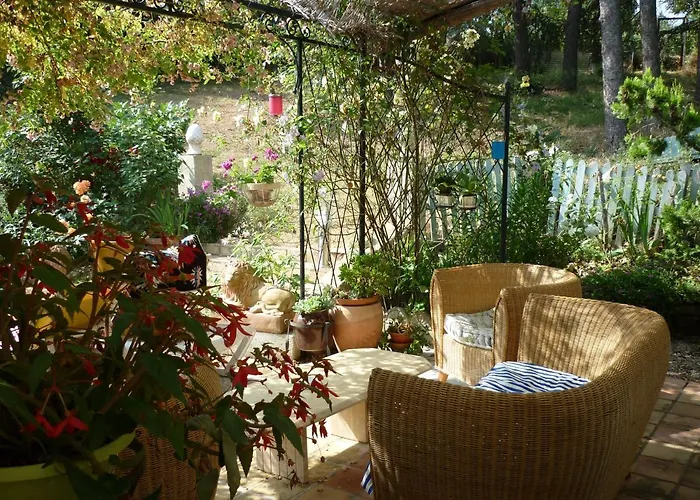Les Bruyeres D'hôte De Charme Calme Assuré Couette-café Loupia