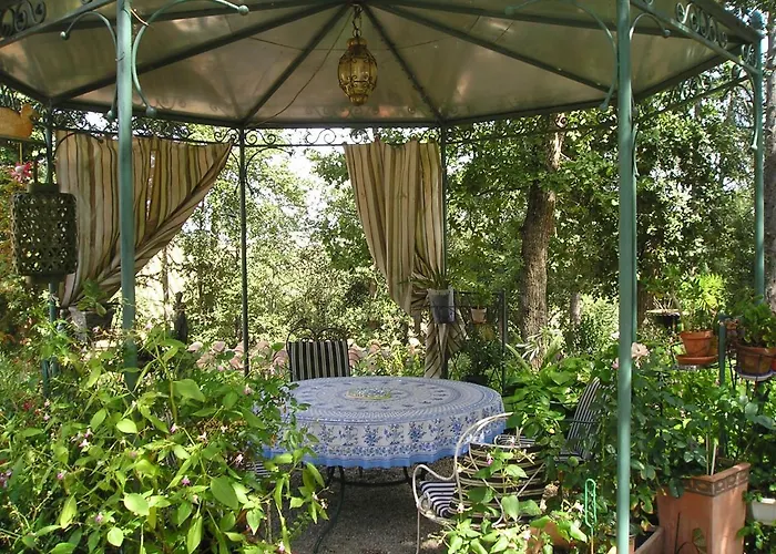 Les Bruyeres D'hôte De Charme Calme Assuré Couette-café Loupia